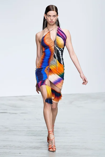 Look 19